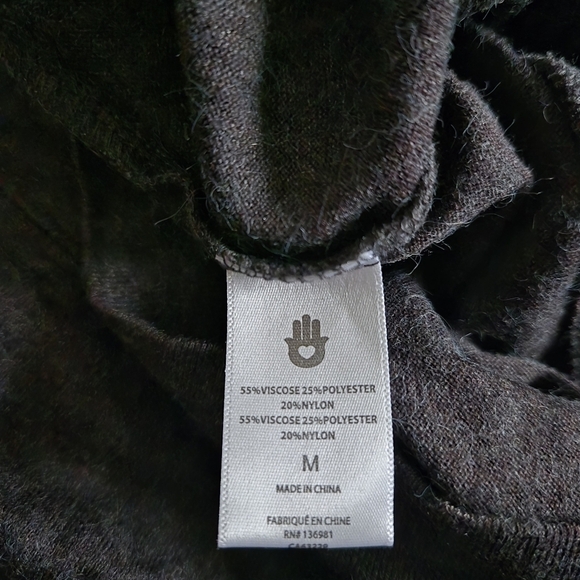 New Spiritual Gangster Love Savasana Graphic Pullover Sweatshirt Size NWT Medium - Picture 8 of 9